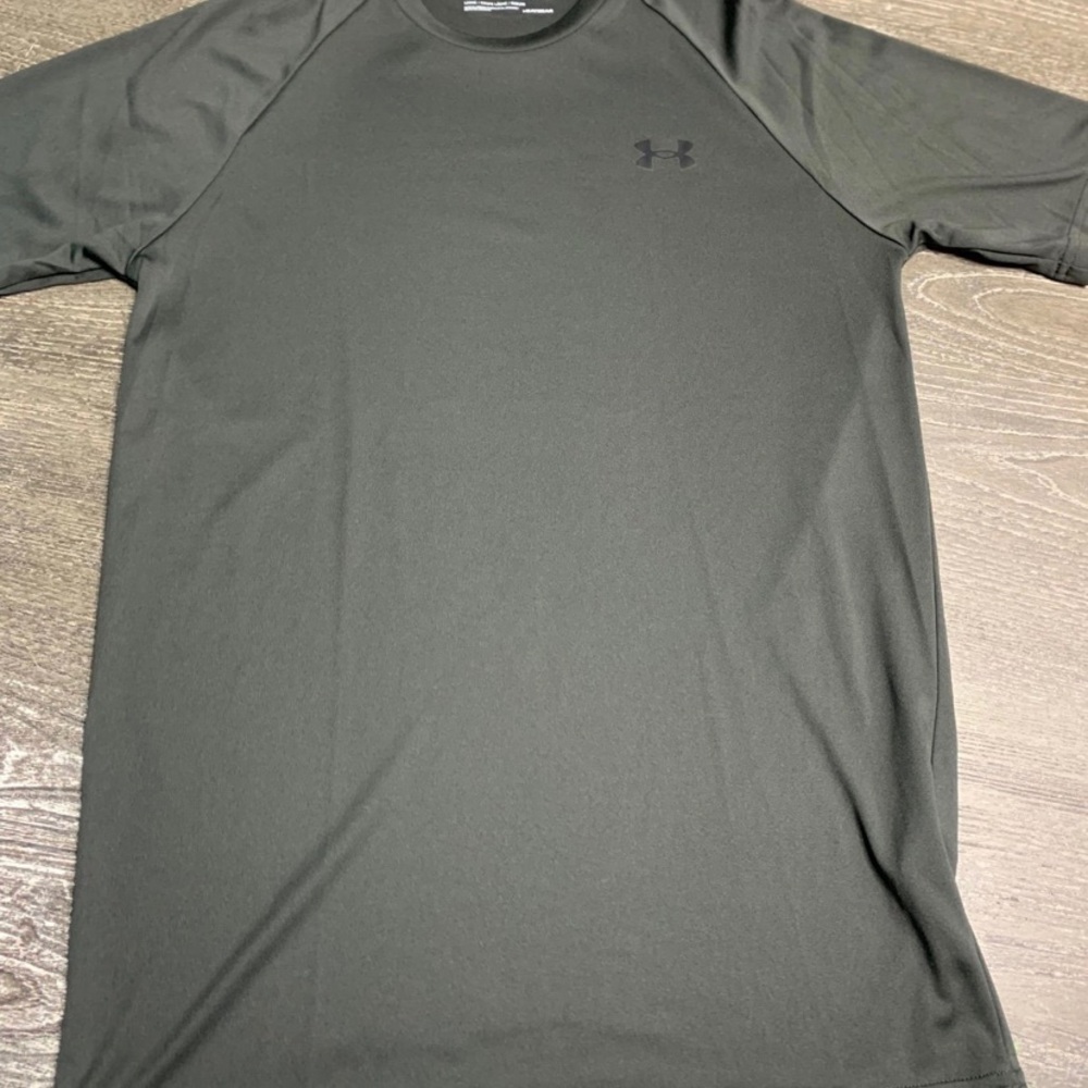 Under Armour Black T-Shirt